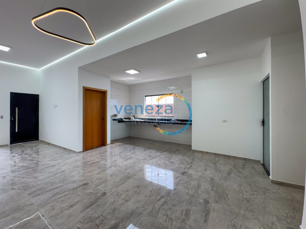 Casa Residencial para locação no bairro Heimtal de Londrina com 103m<sup>2</sup> útil, 3 quartos, 1 vaga de garagem