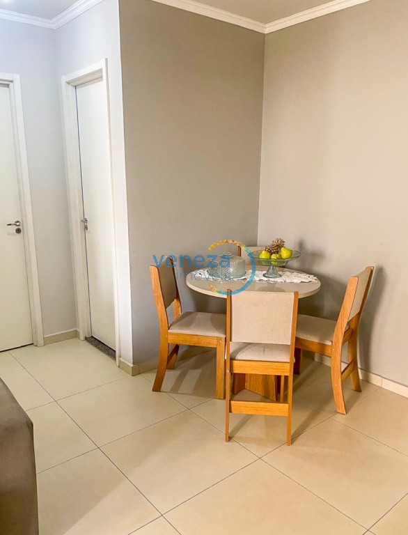 Apartamento à venda no bairro Vivi Xavier de Londrina com 45m<sup>2</sup> útil, 2 quartos, 1 vaga de garagem