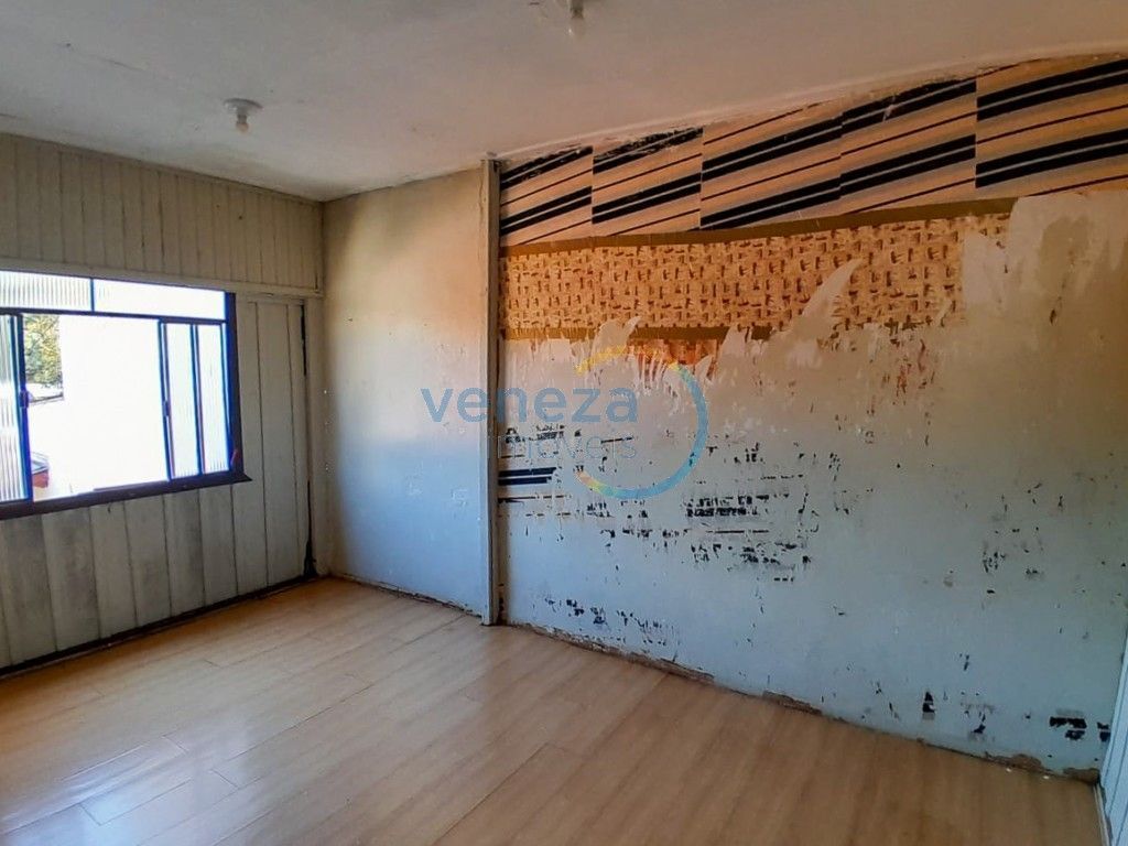 Casa Residencial à venda no bairro Ipanema de Londrina com 189.92m<sup>2</sup> útil, 3 quartos, 2 vagas de garagem