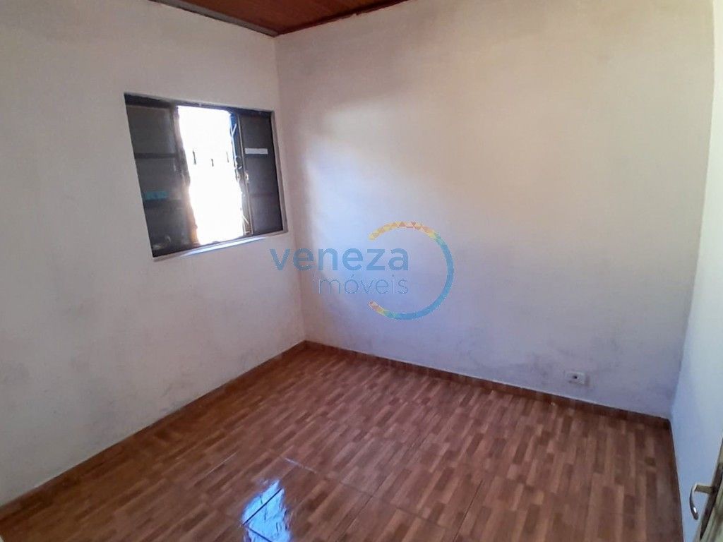 Casa Residencial à venda no bairro Ipanema de Londrina com 189.92m<sup>2</sup> útil, 3 quartos, 2 vagas de garagem