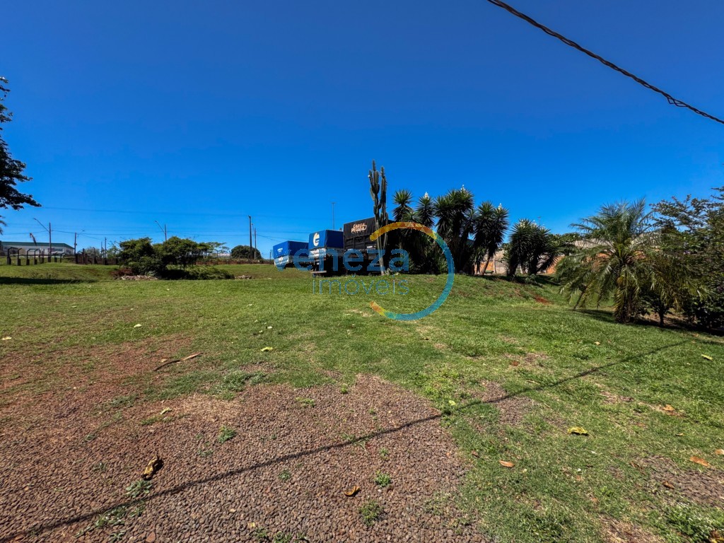 Barracão para locação no bairro Yara de Londrina com 582m<sup>2</sup> útil, 1 vaga de garagem