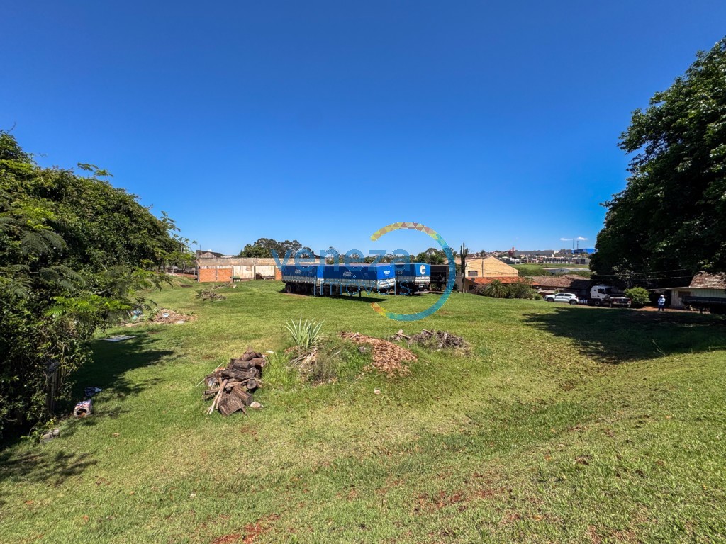 Barracão para locação no bairro Yara de Londrina com 582m<sup>2</sup> útil, 1 vaga de garagem