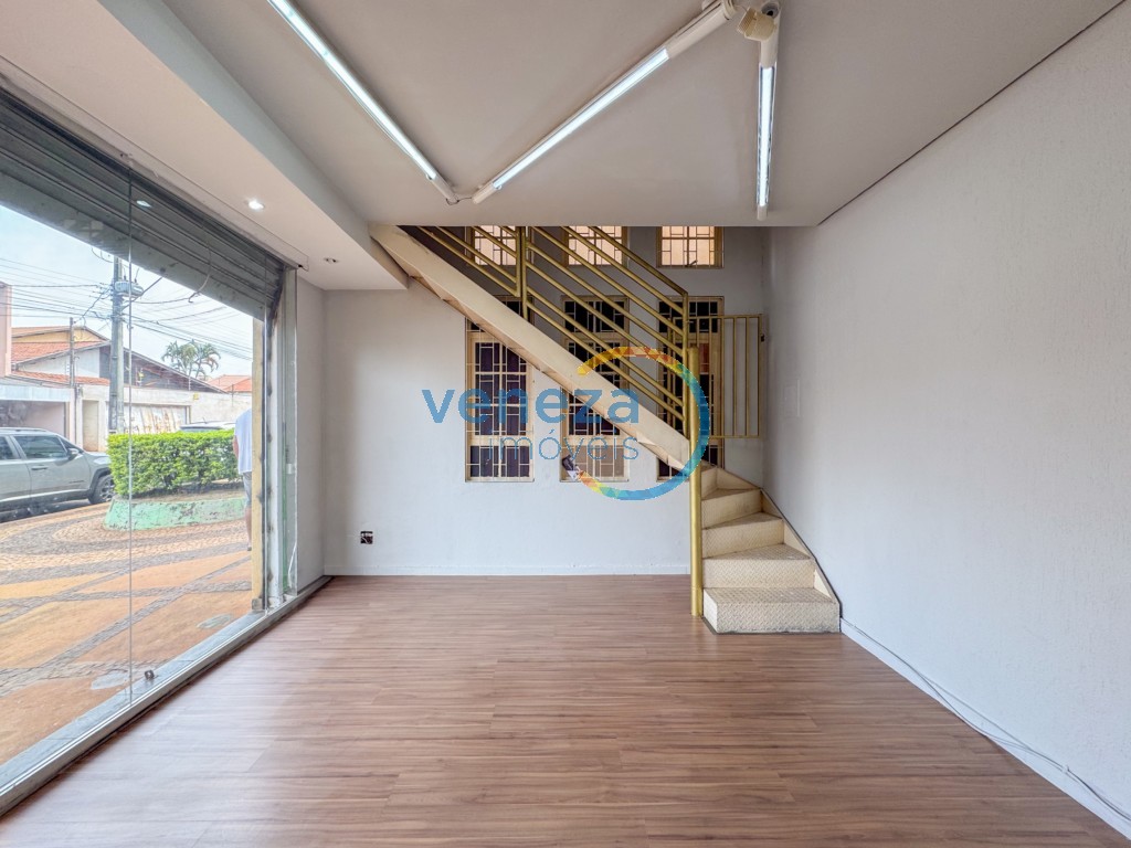 Salão-loja à venda no bairro Antares de Londrina com 16.53m<sup>2</sup> útil