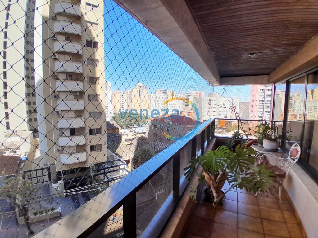 Apartamento à venda no bairro Centro de Londrina com 283.98m<sup>2</sup> útil, 4 quartos, 2 vagas de garagem