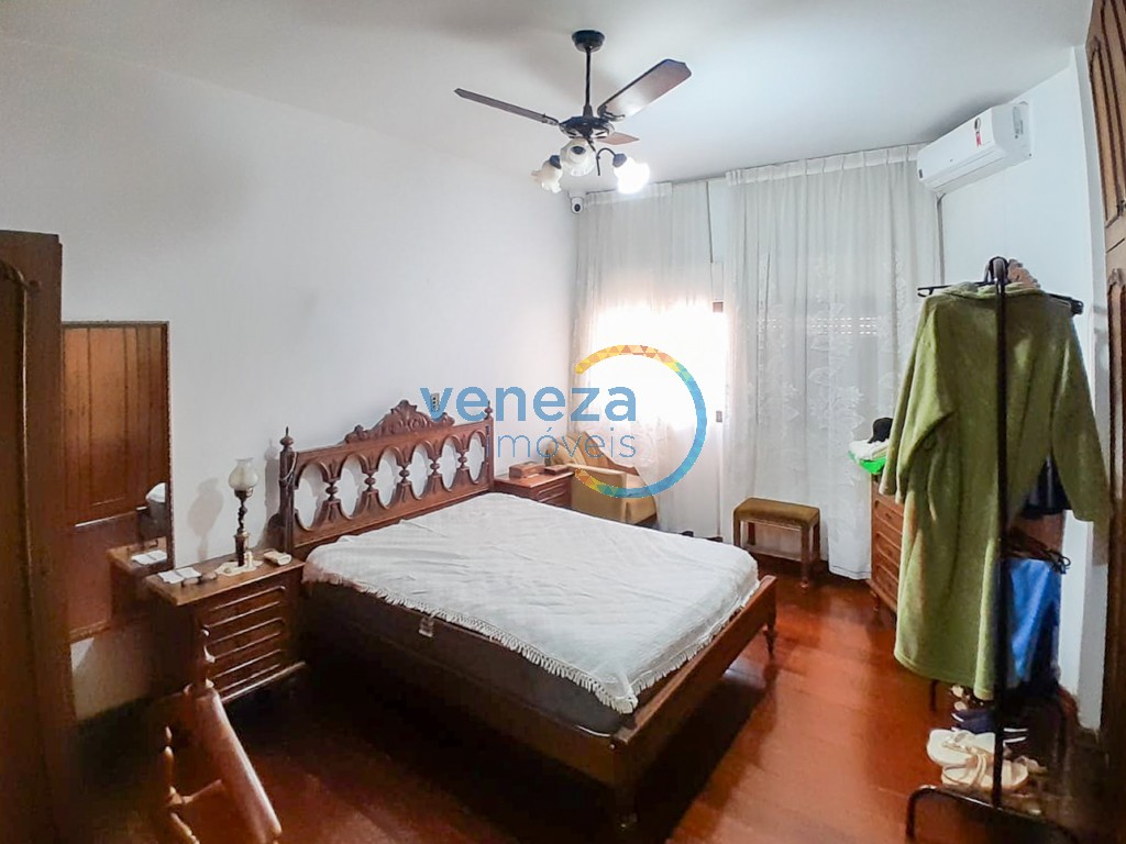 Apartamento à venda no bairro Centro de Londrina com 283.98m<sup>2</sup> útil, 4 quartos, 2 vagas de garagem