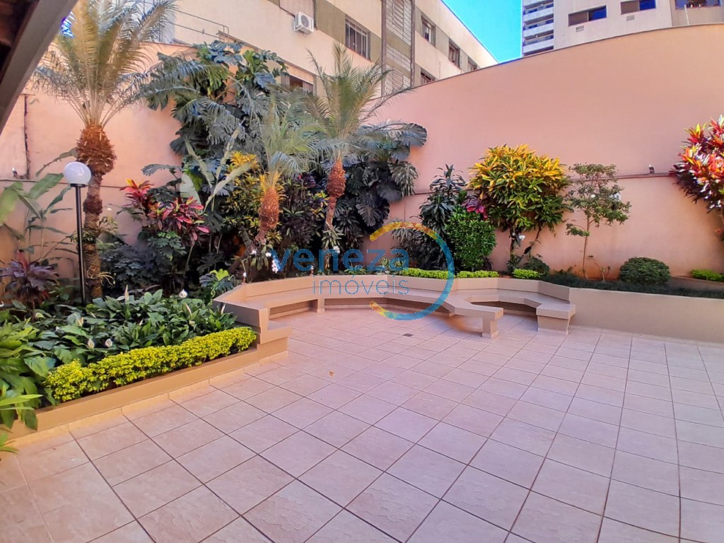 Apartamento à venda no bairro Centro de Londrina com 283.98m<sup>2</sup> útil, 4 quartos, 2 vagas de garagem