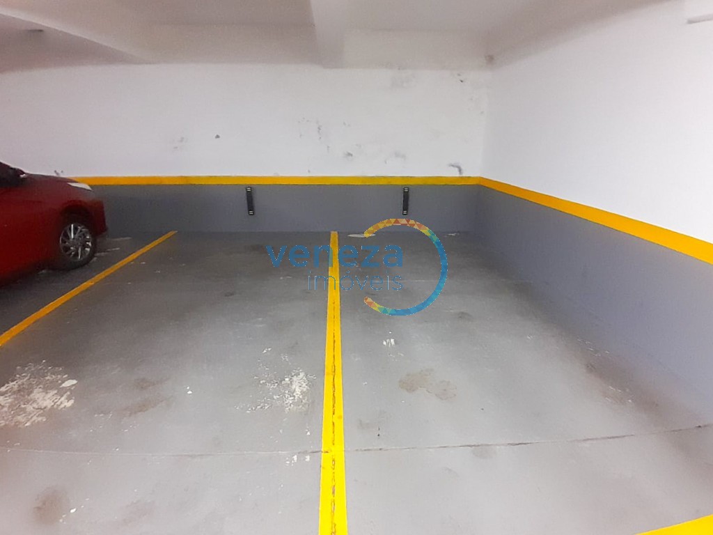 Apartamento à venda no bairro Centro de Londrina com 283.98m<sup>2</sup> útil, 4 quartos, 2 vagas de garagem