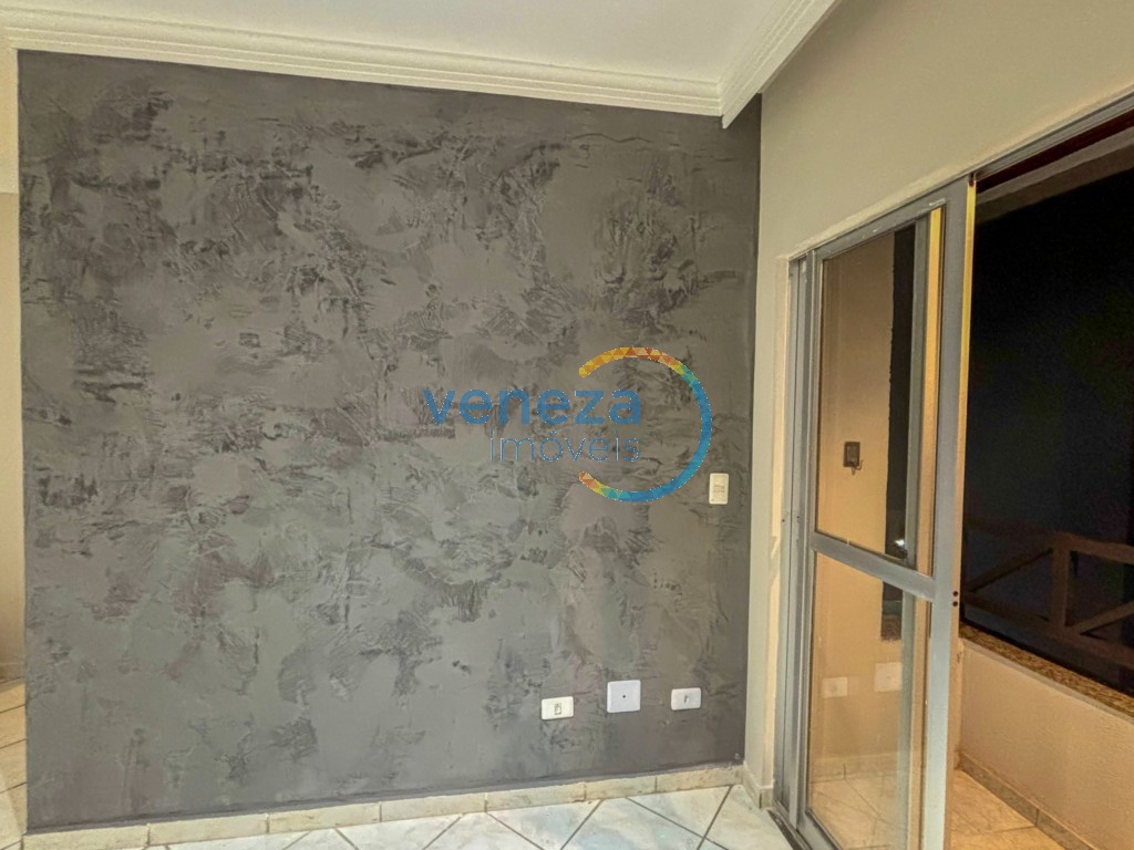 Apartamento à venda no bairro Jamaica de Londrina com 68.1m<sup>2</sup> útil, 3 quartos, 1 vaga de garagem