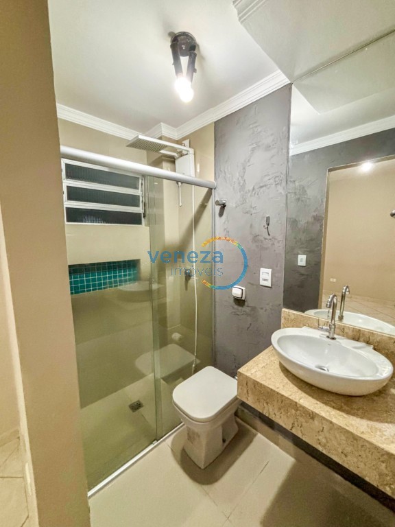 Apartamento à venda no bairro Jamaica de Londrina com 68.1m<sup>2</sup> útil, 3 quartos, 1 vaga de garagem