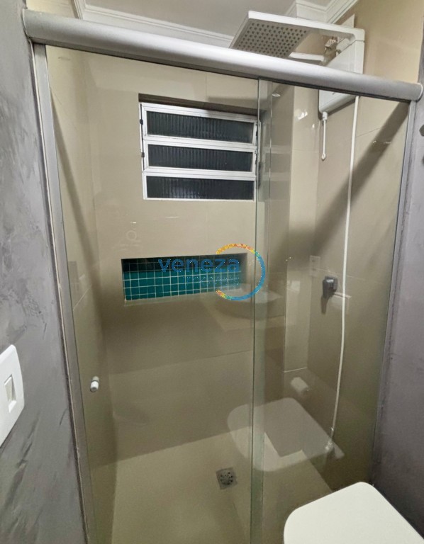 Apartamento à venda no bairro Jamaica de Londrina com 68.1m<sup>2</sup> útil, 3 quartos, 1 vaga de garagem