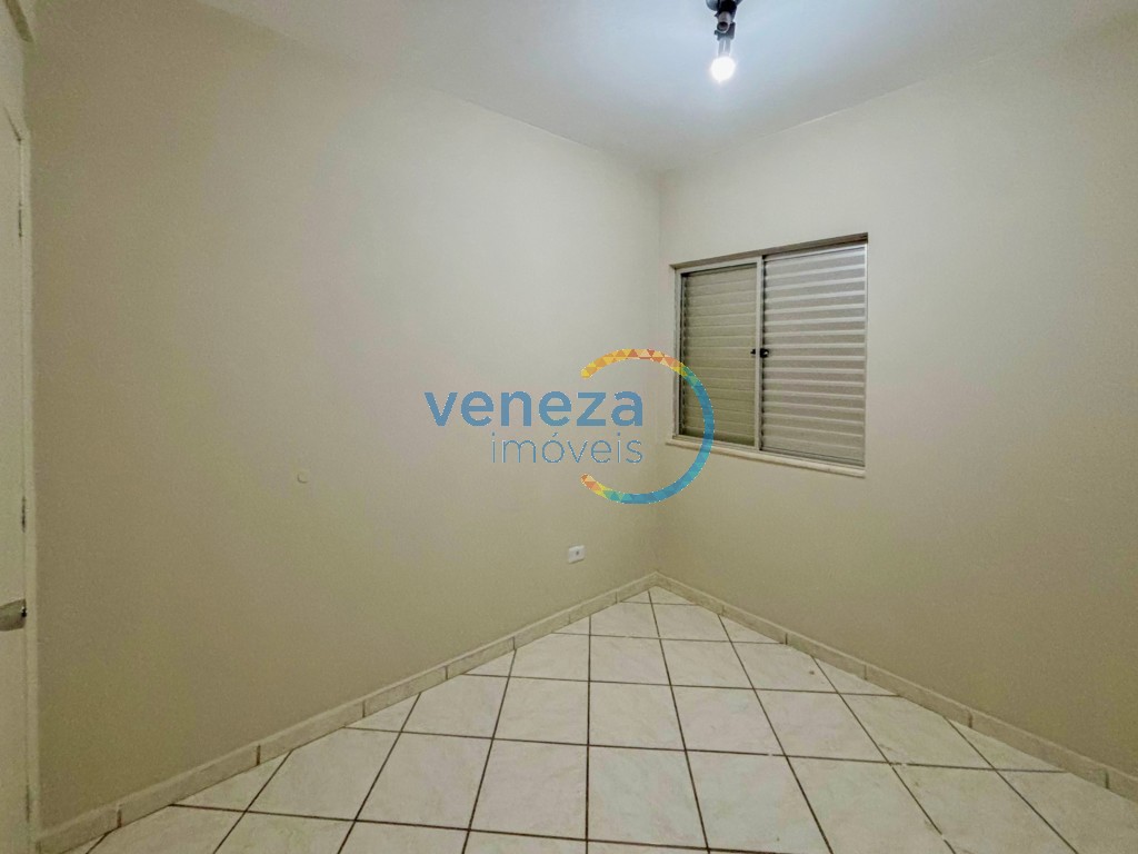 Apartamento à venda no bairro Jamaica de Londrina com 68.1m<sup>2</sup> útil, 3 quartos, 1 vaga de garagem