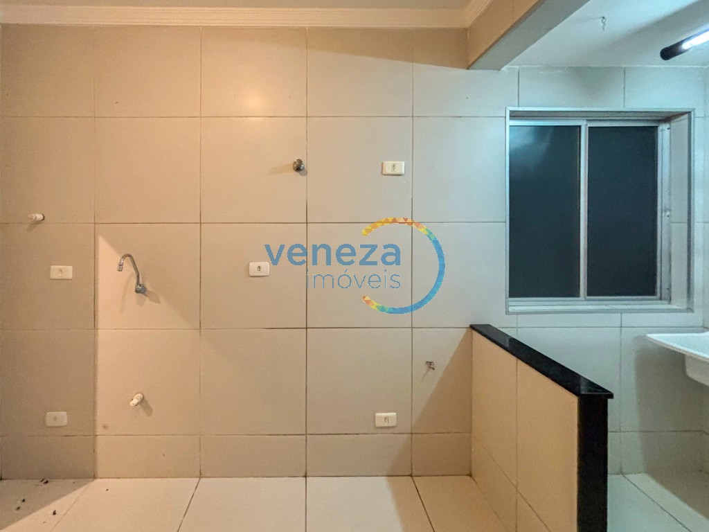 Apartamento à venda no bairro Jamaica de Londrina com 68.1m<sup>2</sup> útil, 3 quartos, 1 vaga de garagem