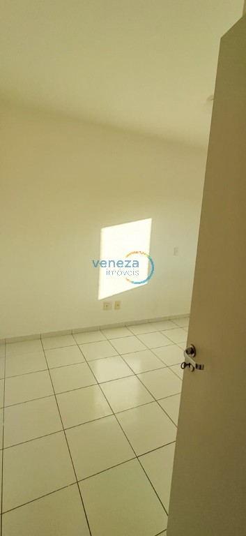 Apartamento para venda no Brasil em Londrina com 113,57m² por R$ 370.000,00