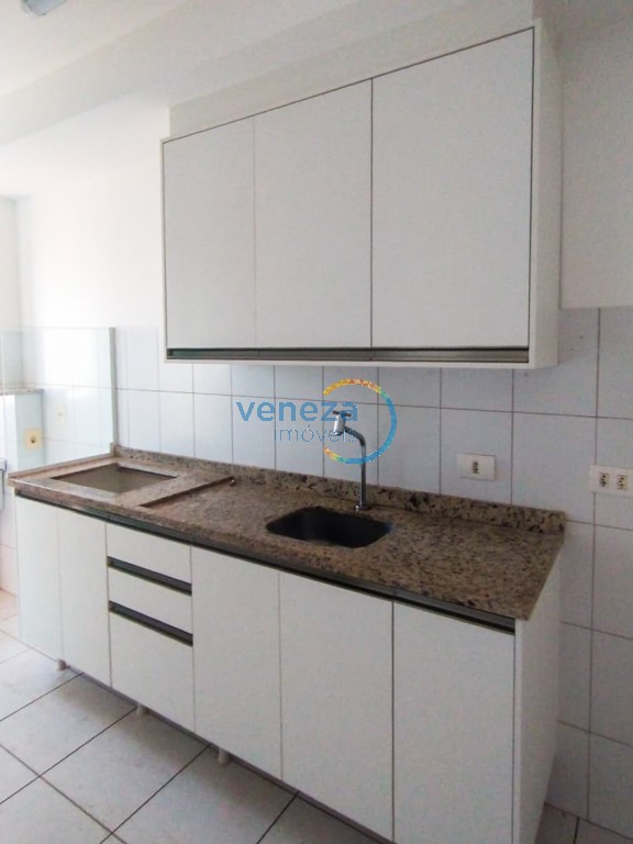 Apartamento à venda no bairro Brasil de Londrina com 66.85m<sup>2</sup> útil, 3 quartos, 1 vaga de garagem