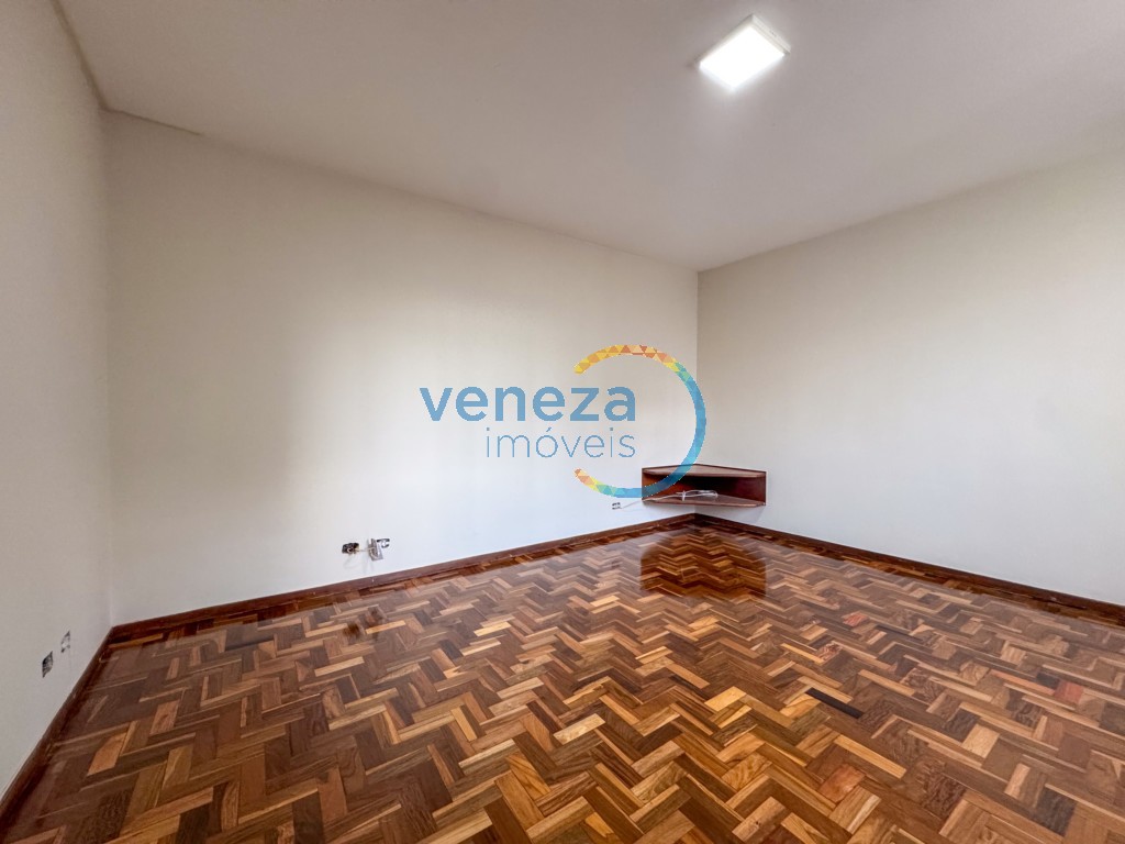 Apartamento para locacao no Centro em Londrina com 122,57m² por R$ 1.300,00
