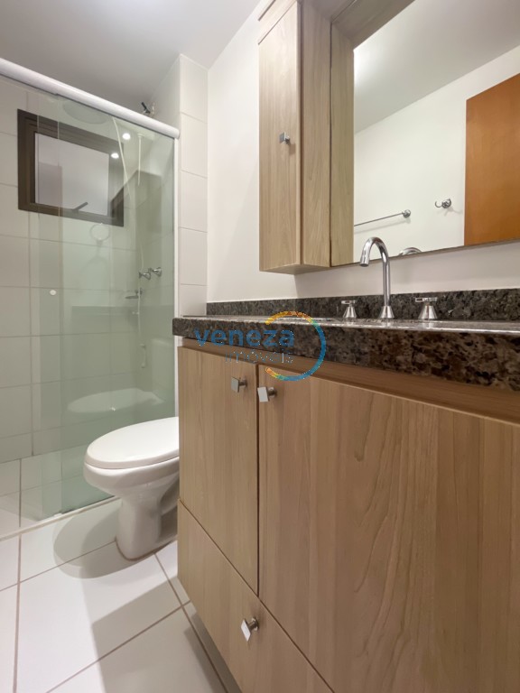 Apartamento para locação no bairro Centro de Londrina com 77.21m<sup>2</sup> útil, 3 quartos, 2 vagas de garagem