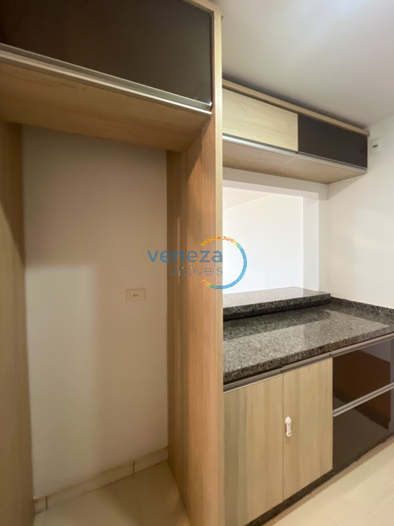 Apartamento para locação no bairro Centro de Londrina com 77.21m<sup>2</sup> útil, 3 quartos, 2 vagas de garagem