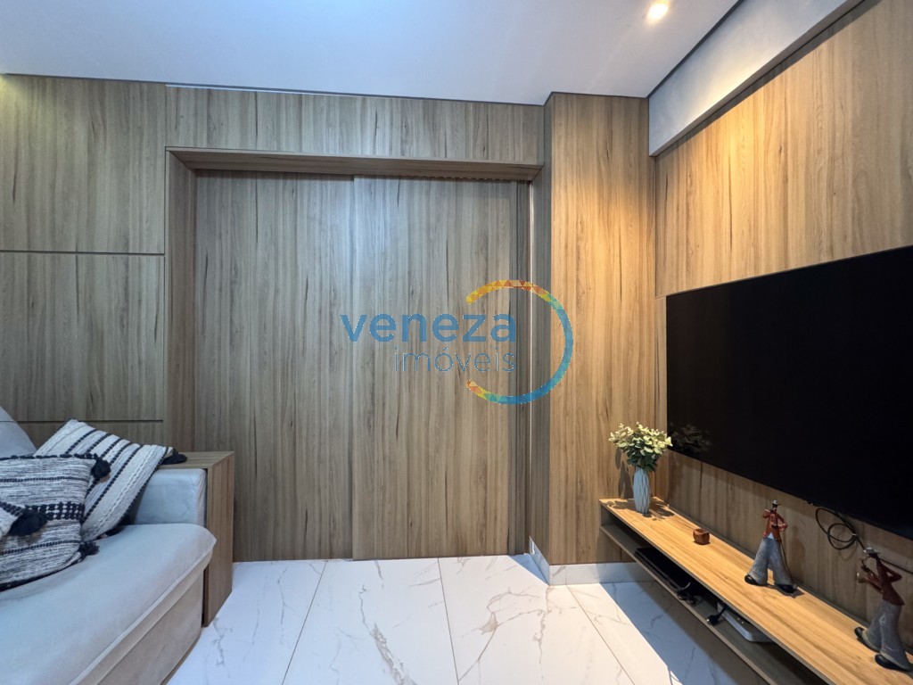 Apartamento à venda no bairro Centro de Londrina com 103.13m<sup>2</sup> útil, 3 quartos, 2 vagas de garagem