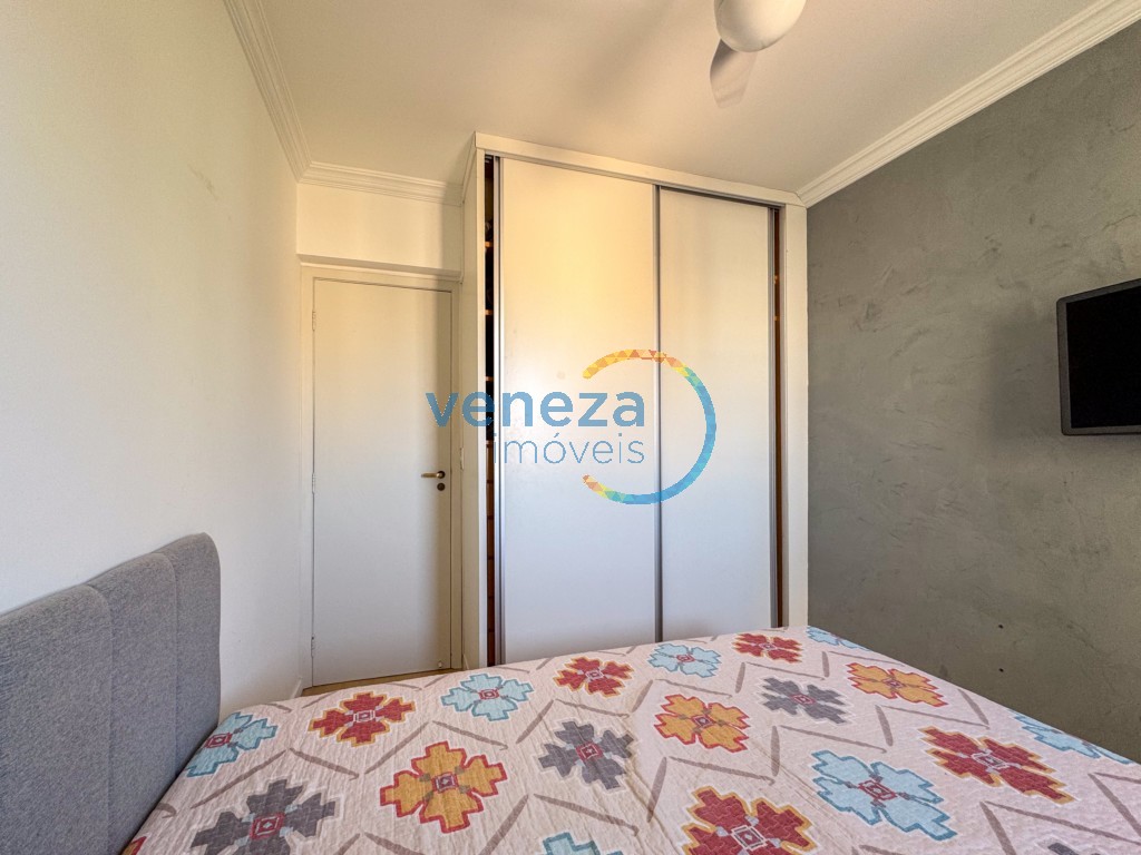 Apartamento à venda no bairro Centro de Londrina com 103.13m<sup>2</sup> útil, 3 quartos, 2 vagas de garagem