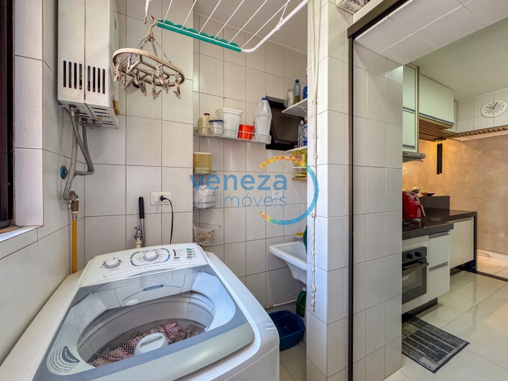 Apartamento à venda no bairro Centro de Londrina com 103.13m<sup>2</sup> útil, 3 quartos, 2 vagas de garagem