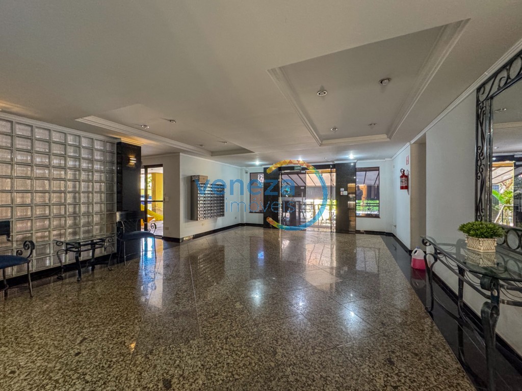Apartamento à venda no bairro Centro de Londrina com 103.13m<sup>2</sup> útil, 3 quartos, 2 vagas de garagem