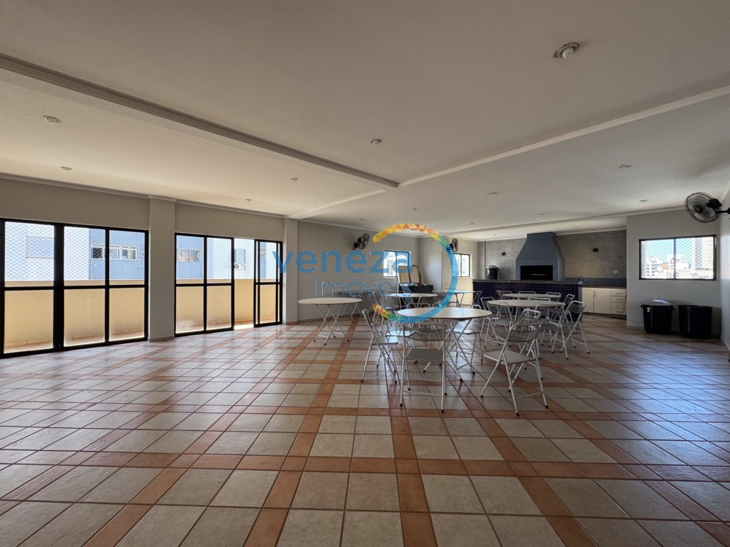 Apartamento à venda no bairro Centro de Londrina com 103.13m<sup>2</sup> útil, 3 quartos, 2 vagas de garagem