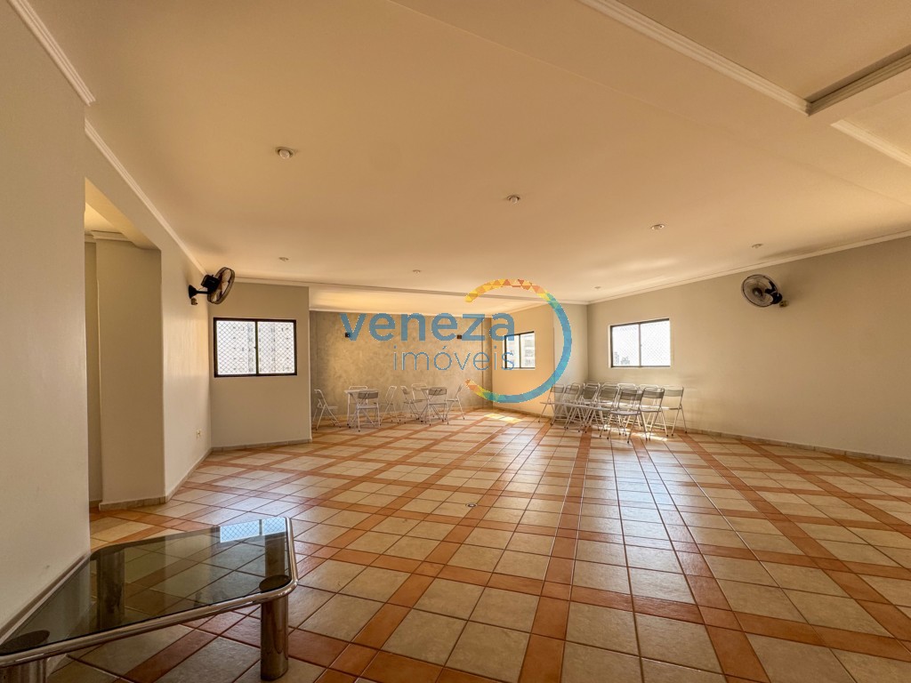 Apartamento à venda no bairro Centro de Londrina com 103.13m<sup>2</sup> útil, 3 quartos, 2 vagas de garagem