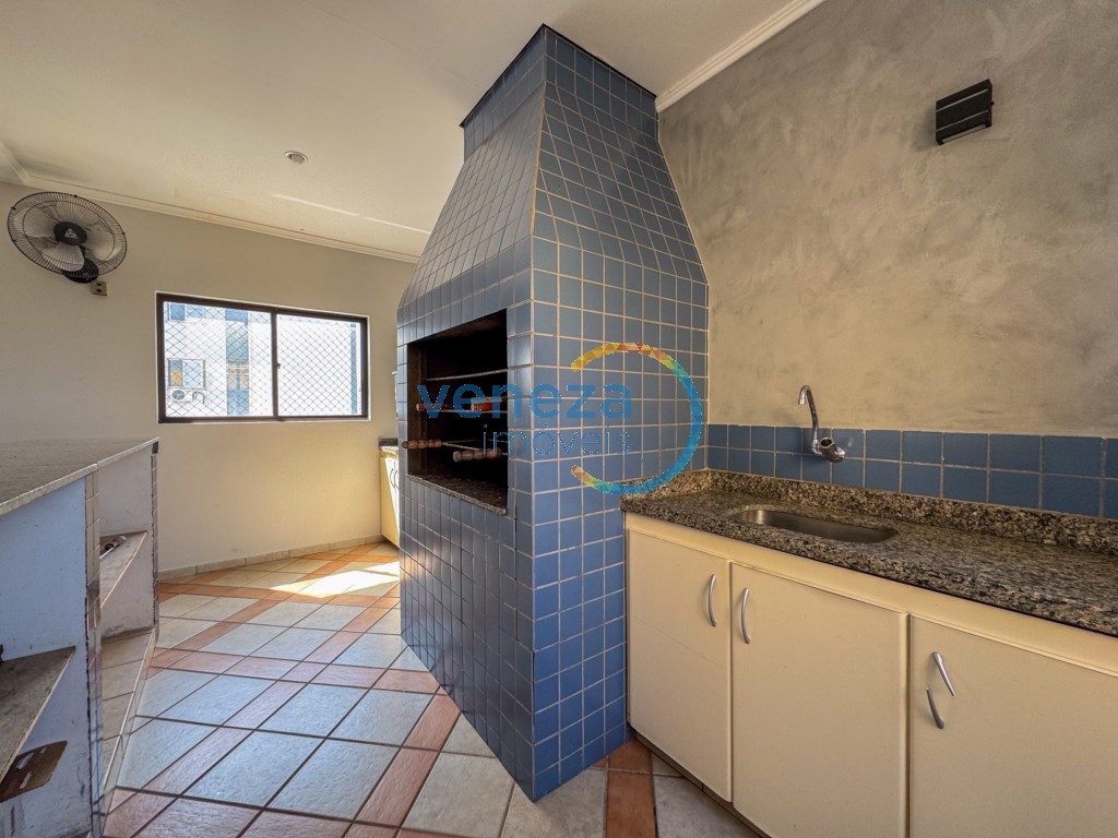 Apartamento à venda no bairro Centro de Londrina com 103.13m<sup>2</sup> útil, 3 quartos, 2 vagas de garagem