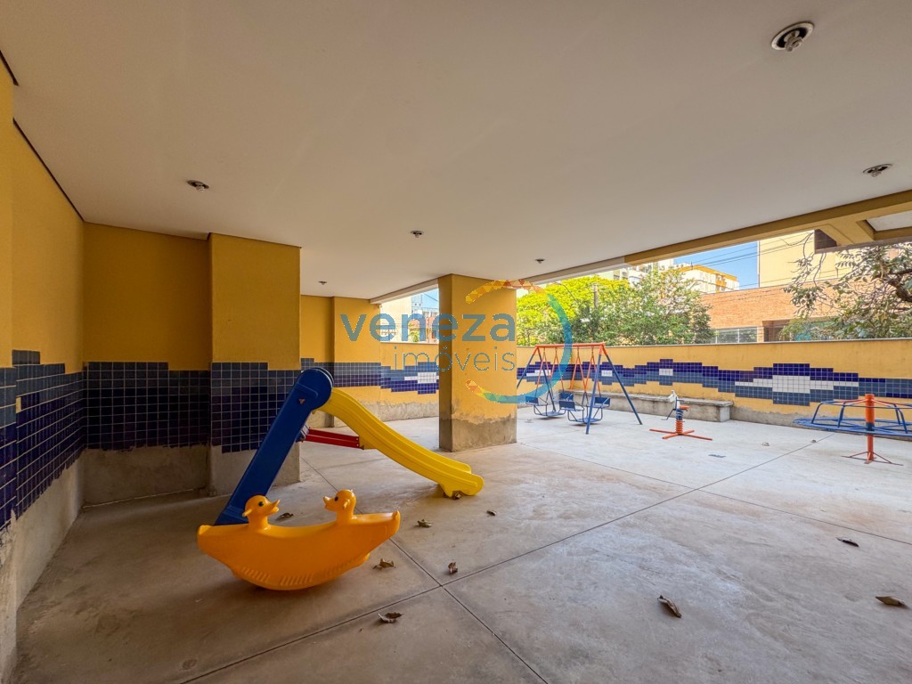 Apartamento à venda no bairro Centro de Londrina com 103.13m<sup>2</sup> útil, 3 quartos, 2 vagas de garagem