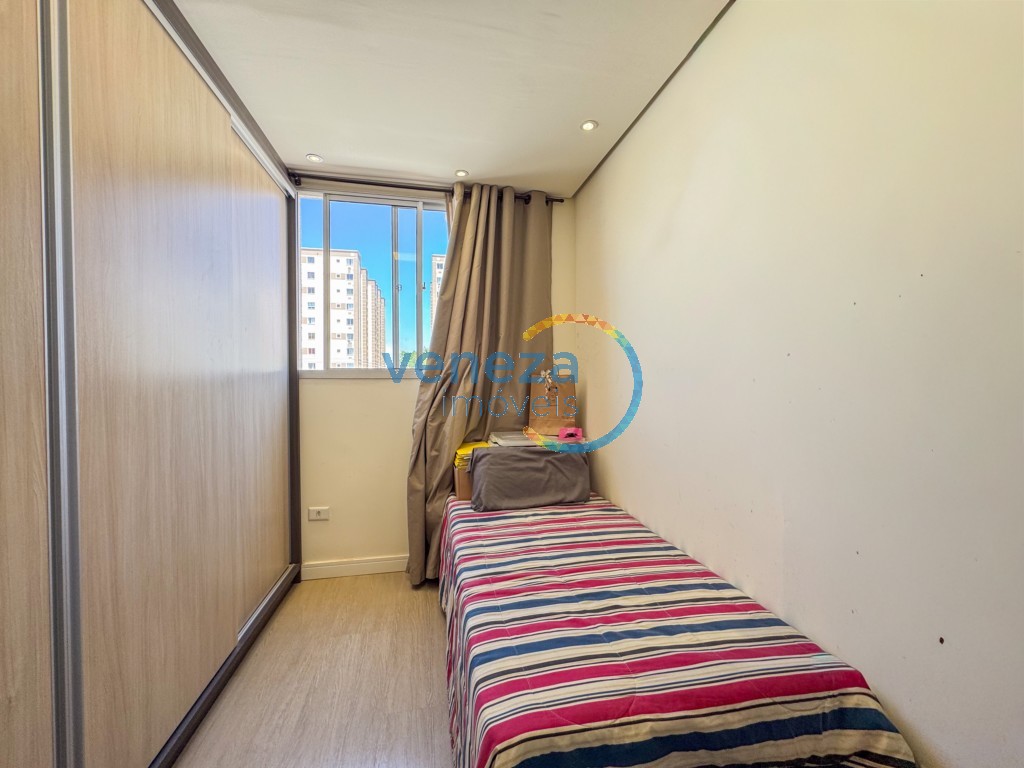 Apartamento à venda no bairro Gleba Palhano de Londrina com 46m<sup>2</sup> útil, 2 quartos, 1 vaga de garagem