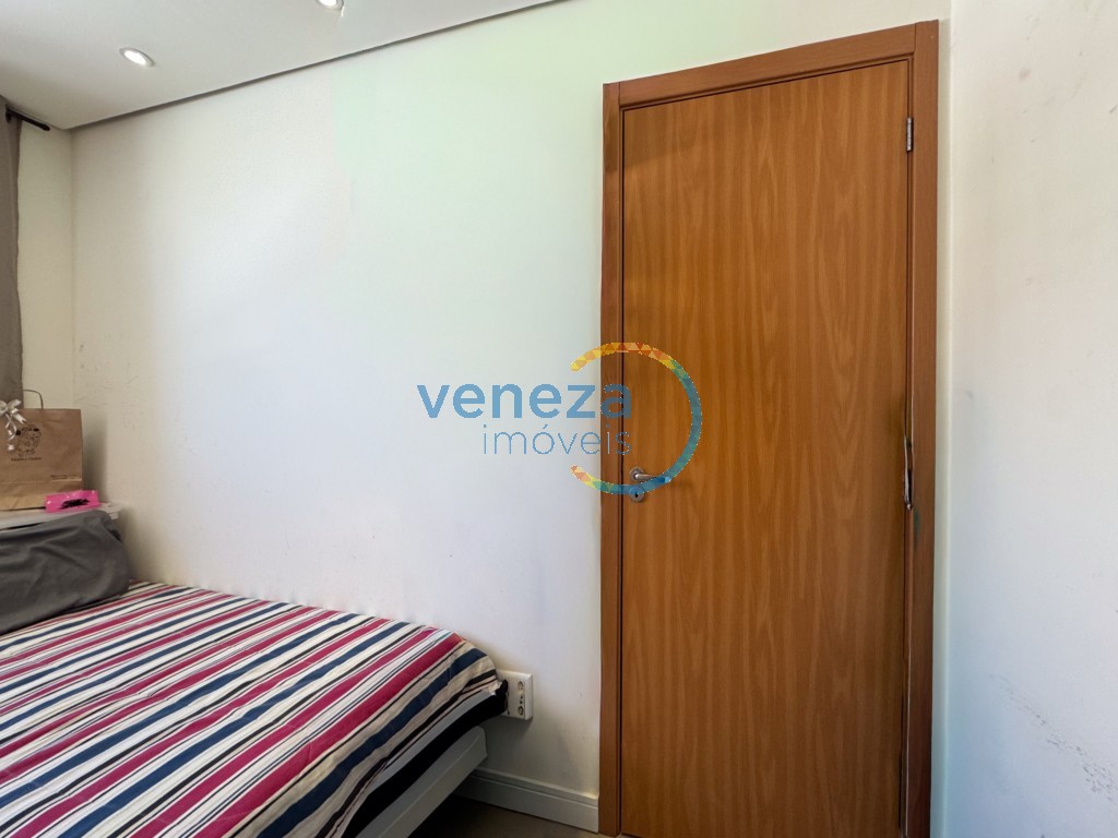 Apartamento à venda no bairro Gleba Palhano de Londrina com 46m<sup>2</sup> útil, 2 quartos, 1 vaga de garagem