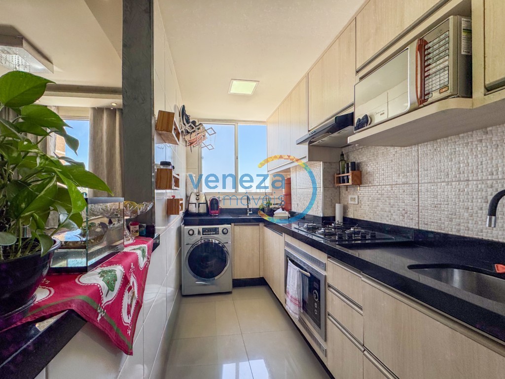 Apartamento à venda no bairro Gleba Palhano de Londrina com 46m<sup>2</sup> útil, 2 quartos, 1 vaga de garagem