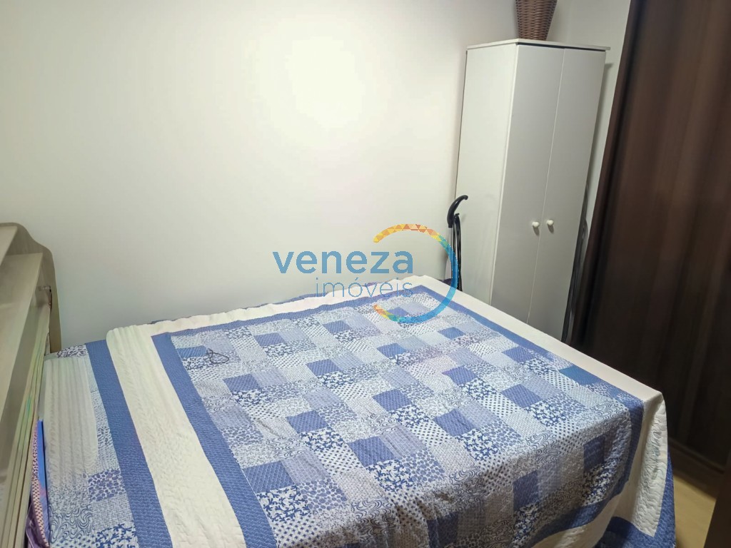 Apartamento à venda no bairro Cidade Industrial II de Londrina com 45m<sup>2</sup> útil, 2 quartos, 1 vaga de garagem