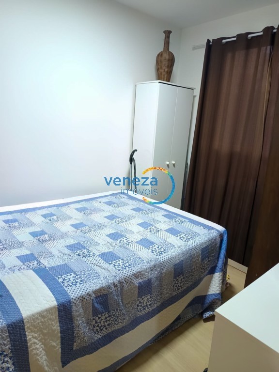 Apartamento à venda no bairro Cidade Industrial II de Londrina com 45m<sup>2</sup> útil, 2 quartos, 1 vaga de garagem