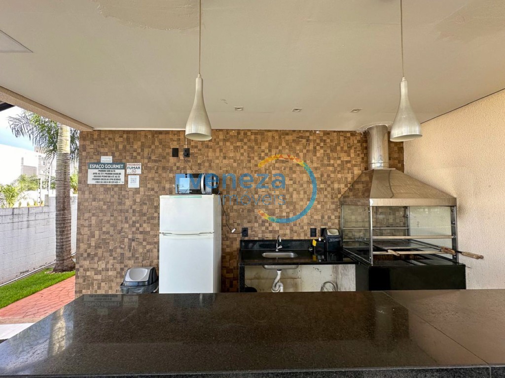 Apartamento à venda no bairro Cidade Industrial II de Londrina com 45m<sup>2</sup> útil, 2 quartos, 1 vaga de garagem