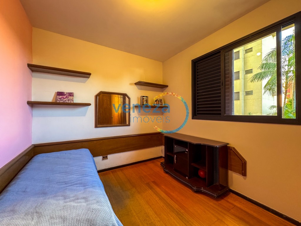 Apartamento à venda no bairro Centro de Londrina com 100m<sup>2</sup> útil, 3 quartos, 1 vaga de garagem