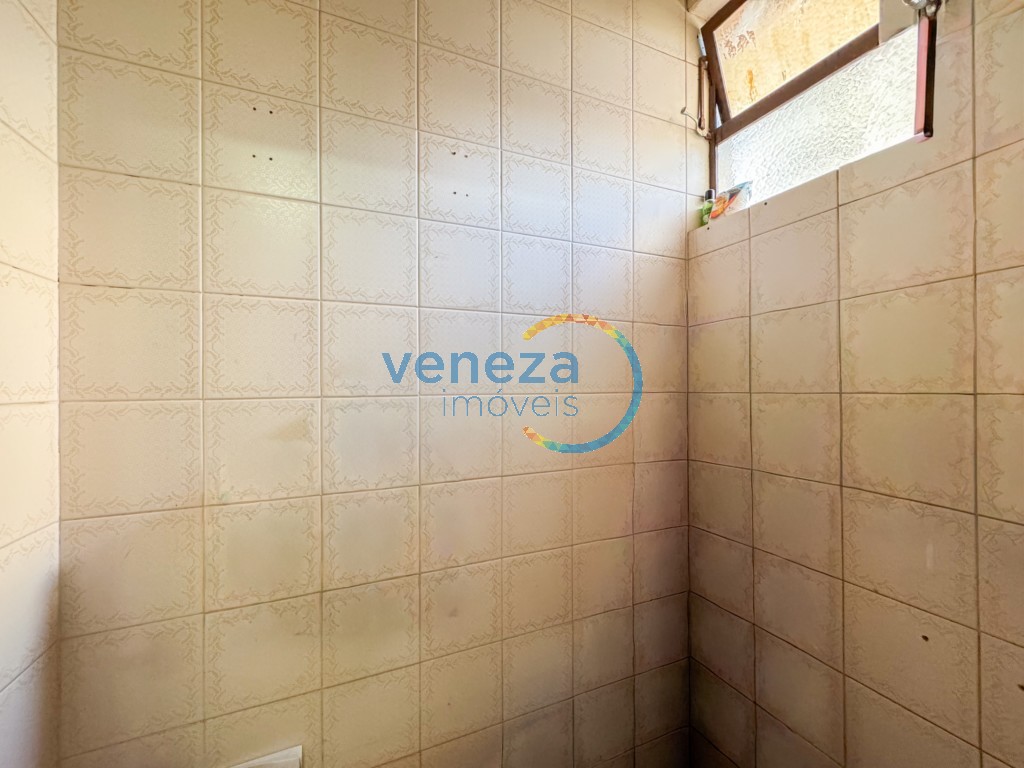 Apartamento à venda no bairro Centro de Londrina com 100m<sup>2</sup> útil, 3 quartos, 1 vaga de garagem