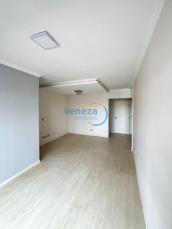 Apartamento à venda no bairro San Remo de Londrina com 82m<sup>2</sup> útil, 3 quartos, 1 vaga de garagem