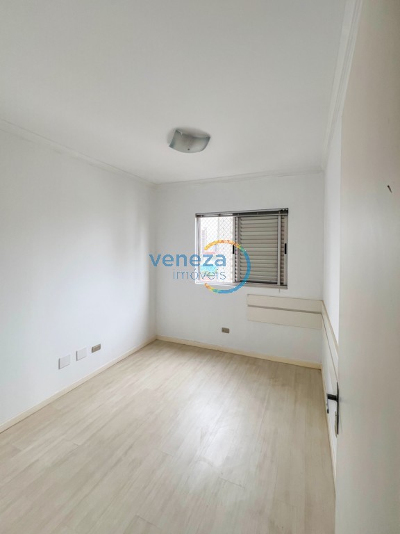 Apartamento à venda no bairro San Remo de Londrina com 82m<sup>2</sup> útil, 3 quartos, 1 vaga de garagem