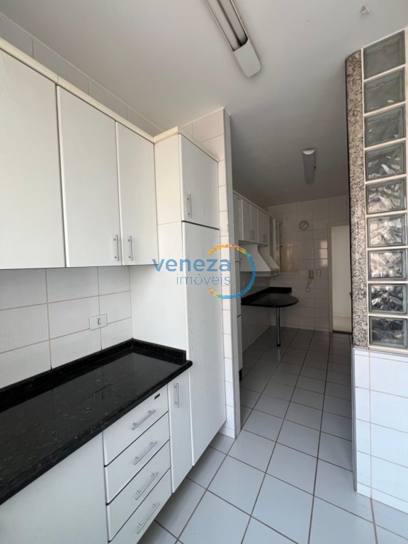 Apartamento à venda no bairro San Remo de Londrina com 82m<sup>2</sup> útil, 3 quartos, 1 vaga de garagem