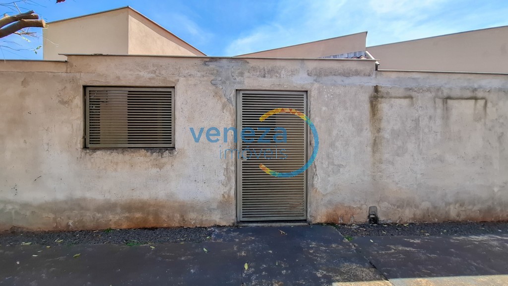 Casa Residencial à venda no bairro Neman Sahyun de Londrina com 116m<sup>2</sup> útil, 4 quartos, 2 vagas de garagem