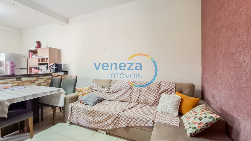 Casa Residencial à venda no bairro Neman Sahyun de Londrina com 116m<sup>2</sup> útil, 4 quartos, 2 vagas de garagem