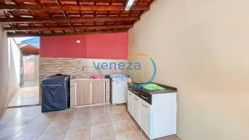 Casa Residencial à venda no bairro Neman Sahyun de Londrina com 116m<sup>2</sup> útil, 4 quartos, 2 vagas de garagem