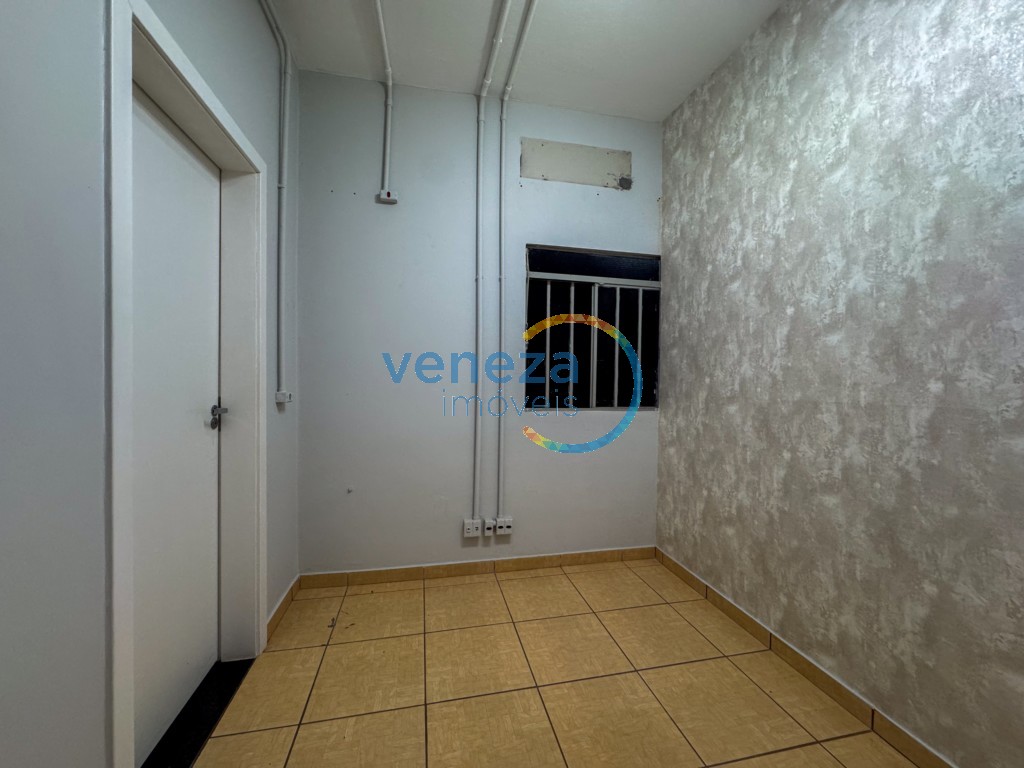 Casa Comercial para locação no bairro Ipiranga de Londrina com 229.64m<sup>2</sup> útil, 4 vagas de garagem