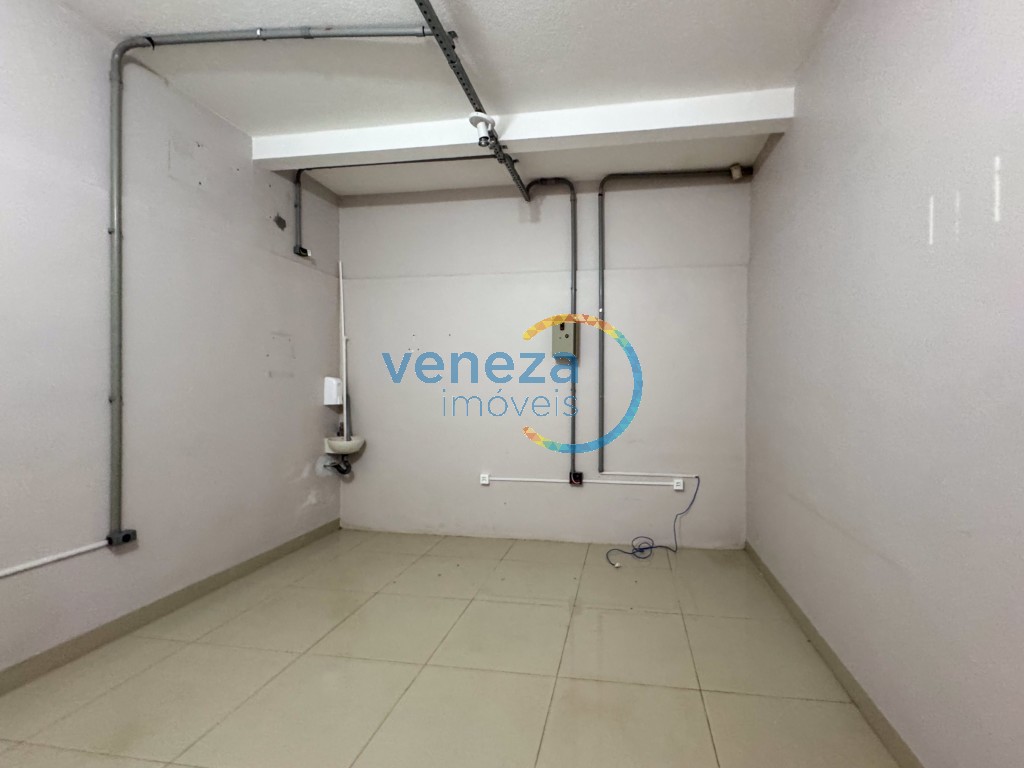 Casa Comercial para locação no bairro Ipiranga de Londrina com 229.64m<sup>2</sup> útil, 4 vagas de garagem
