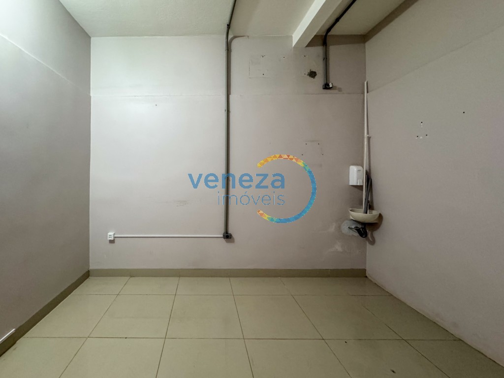 Casa Comercial para locação no bairro Ipiranga de Londrina com 229.64m<sup>2</sup> útil, 4 vagas de garagem