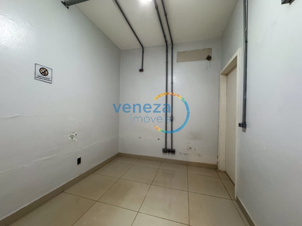 Casa Comercial para locação no bairro Ipiranga de Londrina com 229.64m<sup>2</sup> útil, 4 vagas de garagem