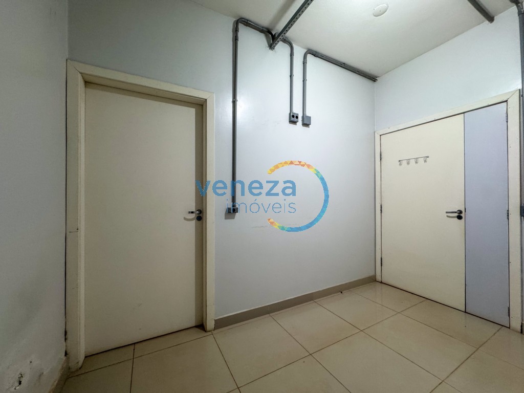 Casa Comercial para locação no bairro Ipiranga de Londrina com 229.64m<sup>2</sup> útil, 4 vagas de garagem