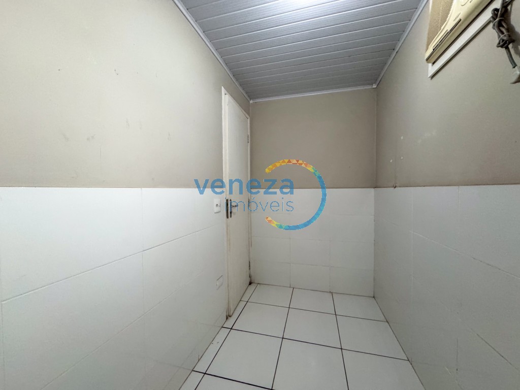Casa Comercial para locação no bairro Ipiranga de Londrina com 229.64m<sup>2</sup> útil, 4 vagas de garagem