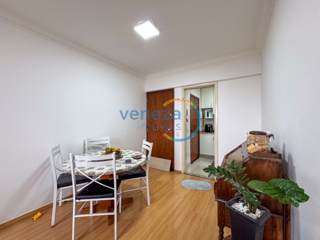 Apartamento para locação no bairro Ipiranga de Londrina com 73m<sup>2</sup> útil, 2 quartos, 1 vaga de garagem